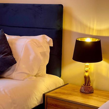 Kist Accommodates - Stylish Headingley Apartment - Parking - 500 Mps Wifi Meanwood Eksteriør billede
