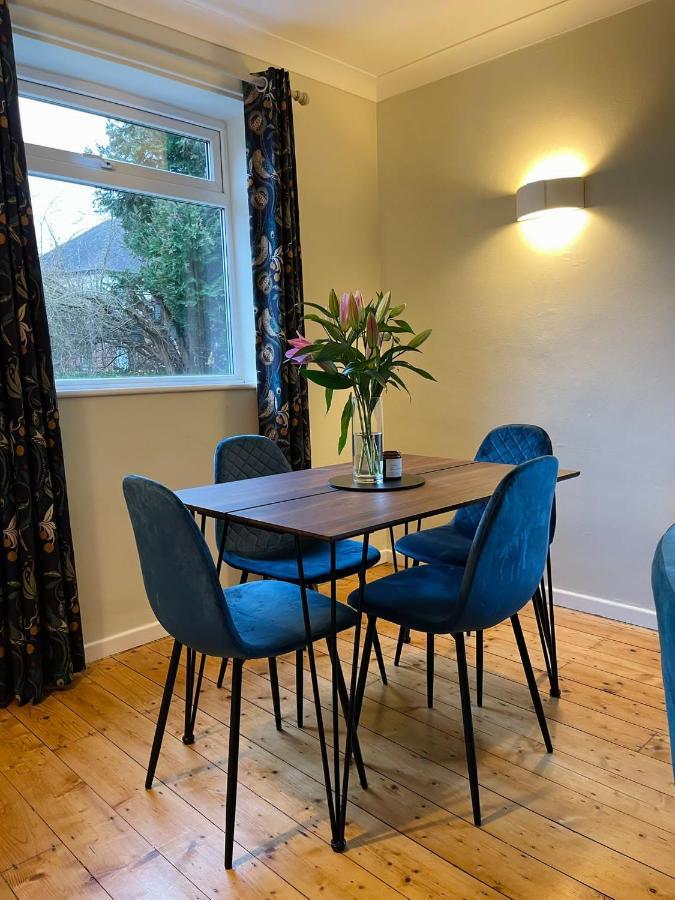 Kist Accommodates - Stylish Headingley Apartment - Parking - 500 Mps Wifi Meanwood Eksteriør billede